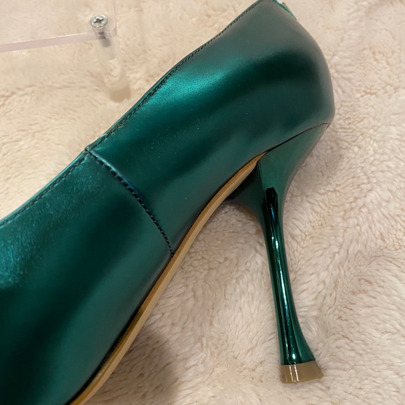 Guess Metallic Green Peep Open Toe Heels Pumps Jaane Holiday X-mas Size 7.5 - Picture 5 of 14